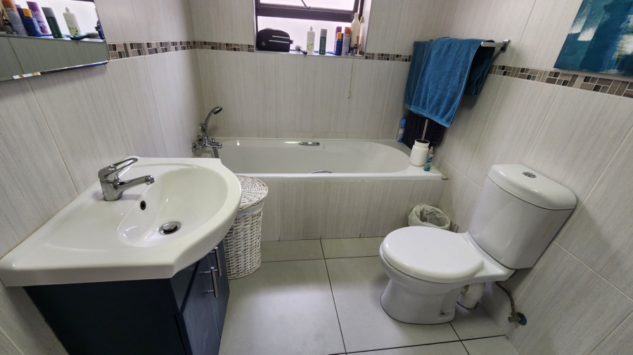 3 Bedroom Property for Sale in Seemeeu Park Western Cape